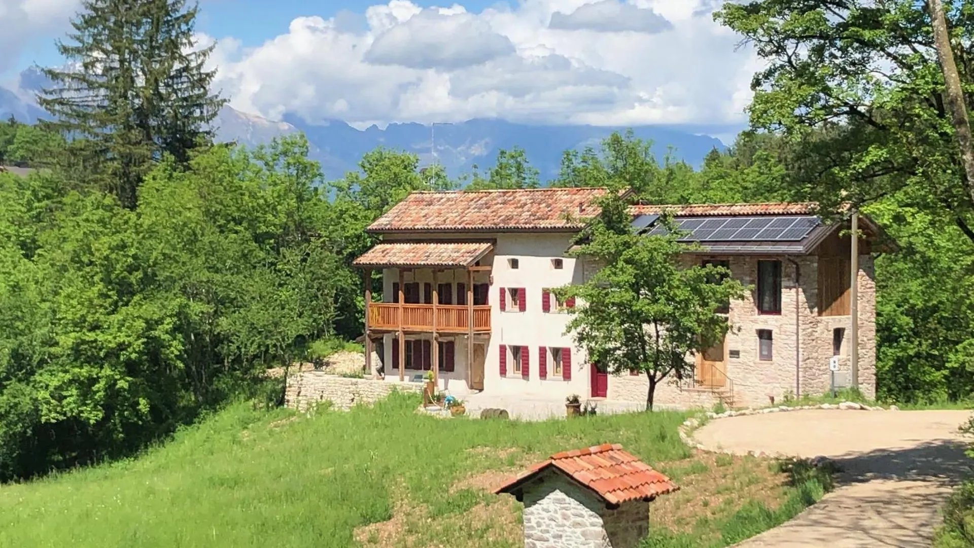 Dimora Grotta Azzurra location